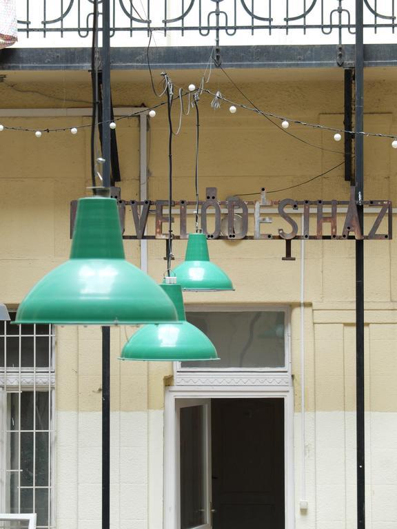 Dbc Hostel Budapest Exterior photo