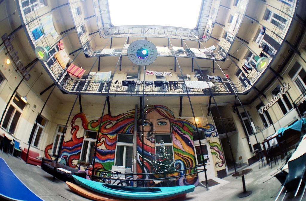 Dbc Hostel Budapest Exterior photo